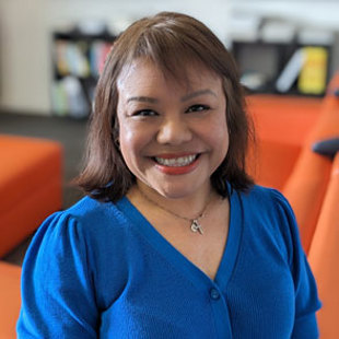 Stela Pham